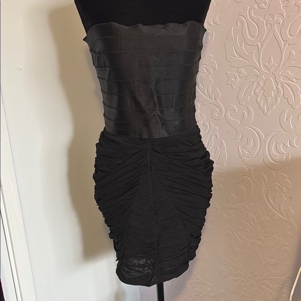 Elegant Black Strapless Dress